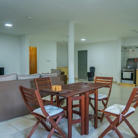 E&E Self Catering Otel Beau Vallon  Dış mekan fotoğraf