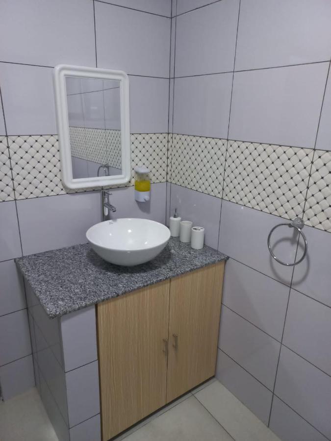 E&E Self Catering Otel Beau Vallon  Dış mekan fotoğraf