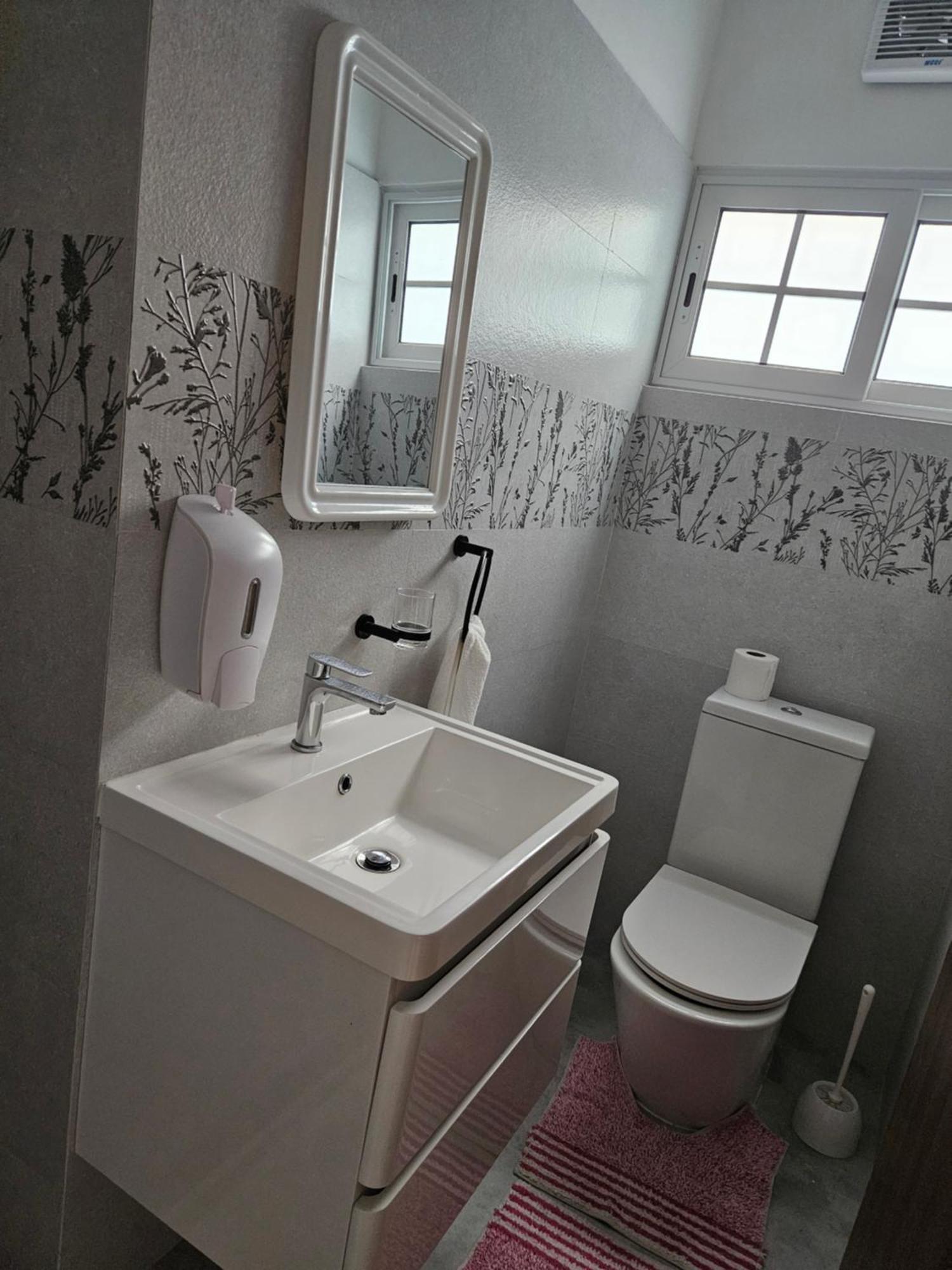 E&E Self Catering Otel Beau Vallon  Dış mekan fotoğraf