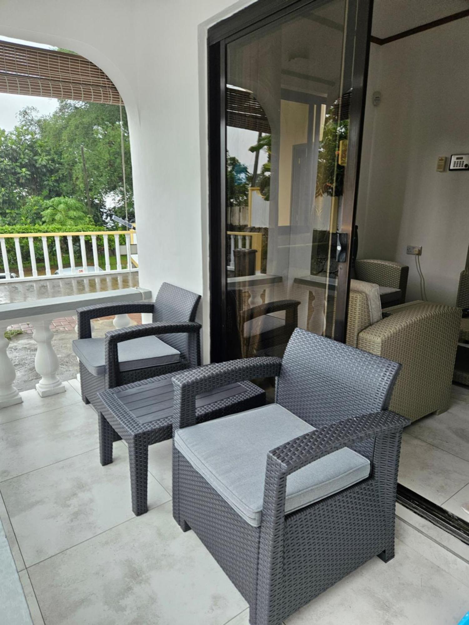 E&E Self Catering Otel Beau Vallon  Dış mekan fotoğraf